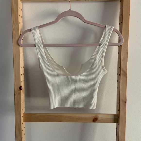 Zaful Ribbed White Crop Tank - Picture 3 of 3
